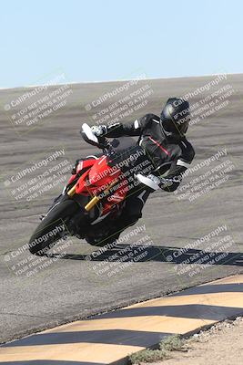 media/Oct-13-2025-Moto Forza (Mon) [[a66d839500]]/4-C Group/Session 2 (Bowl)/